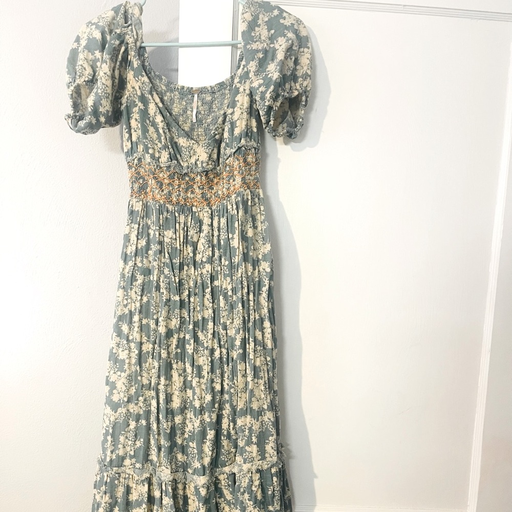 Free people dress. XS. No holes or stains